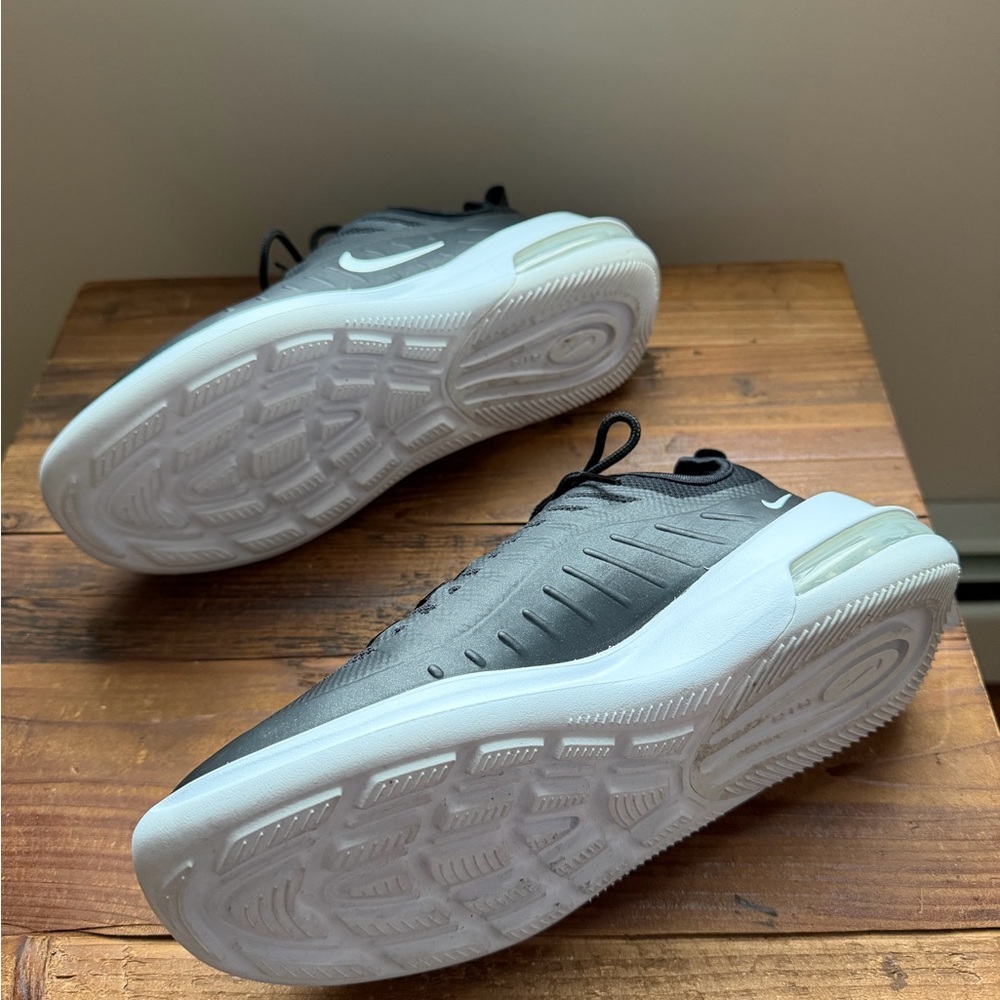 Nike Air Max Sneakers - Size 5.5 - Picture 9 of 11